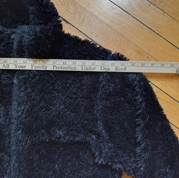 Fluffy Pleasant Pheasant faux fur full zip jacket black made in Canada size larg - Picture 3 of 7